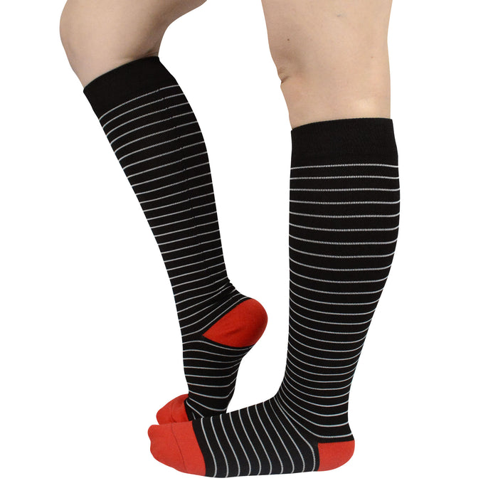 Bucanera compresion negra rayas blancas delgadas terapeutica modelo 85-86