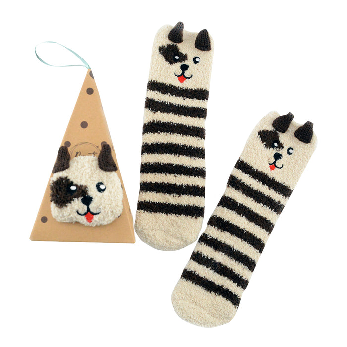 portada calcetin de toalla perro beige con manchas cafe
