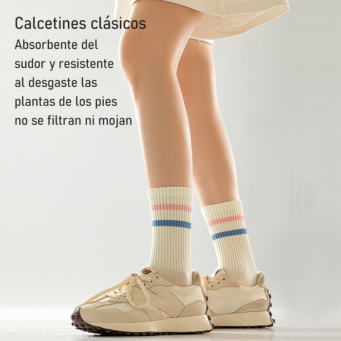 Calcetines Blancos y Lineas de Color Morado y Rosado