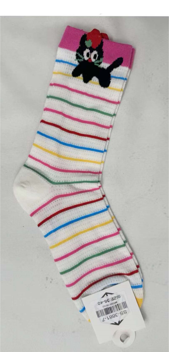 Calcetines Gatita Negra Sobre Rayas de Colores