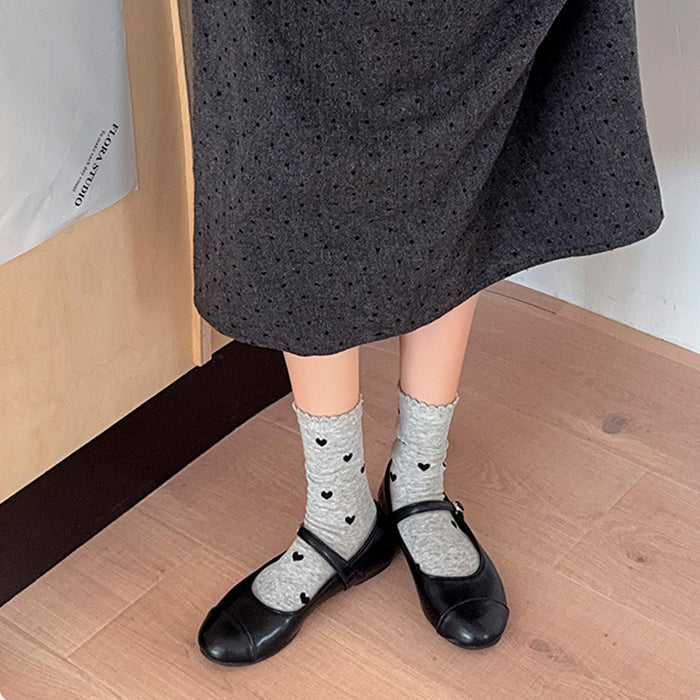 Calcetines Mini Corazones Negros Fondo Gris