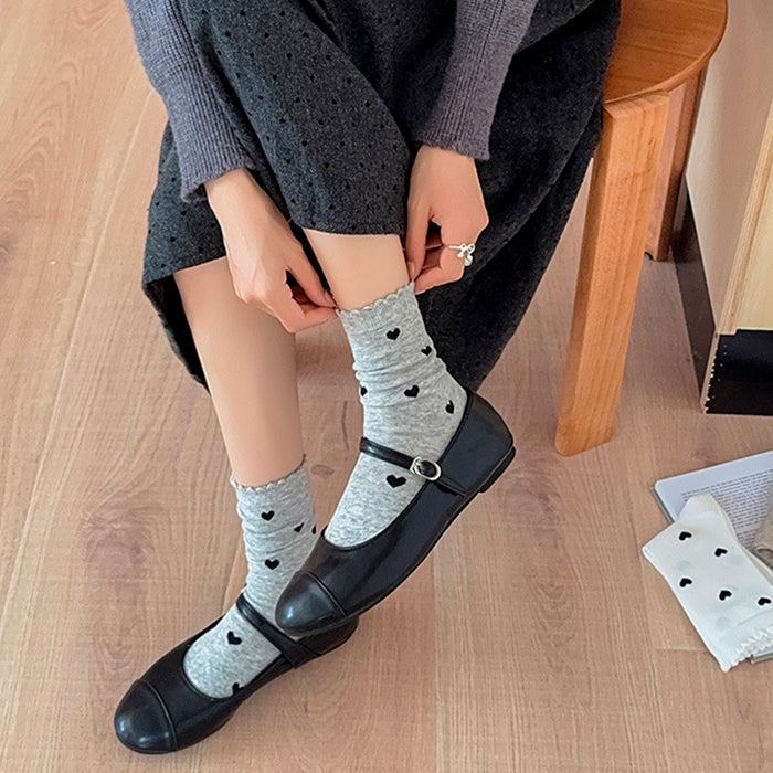 Calcetines Mini Corazones Negros Fondo Gris