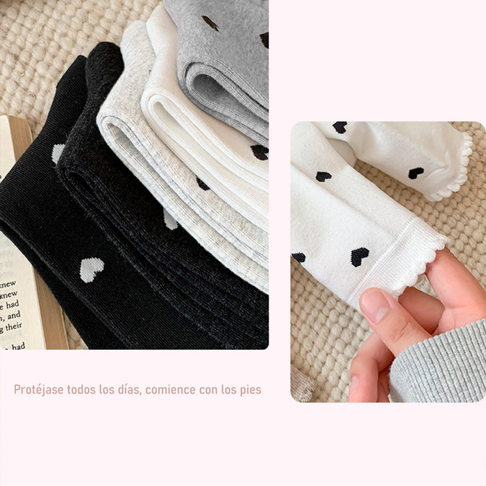 Calcetines Mini Corazones Negros Fondo Gris