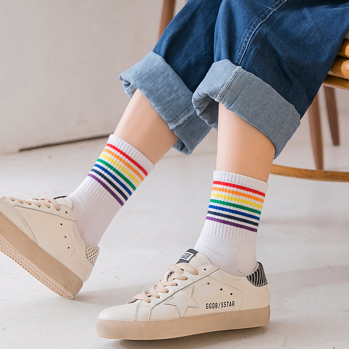Calcetines Blancos Lineas de Colores Arcoiris