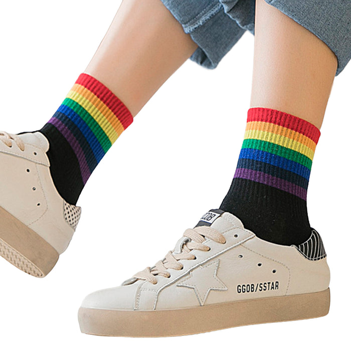 Calcetines Negros Linea Gruesas de Colores Arcoiris