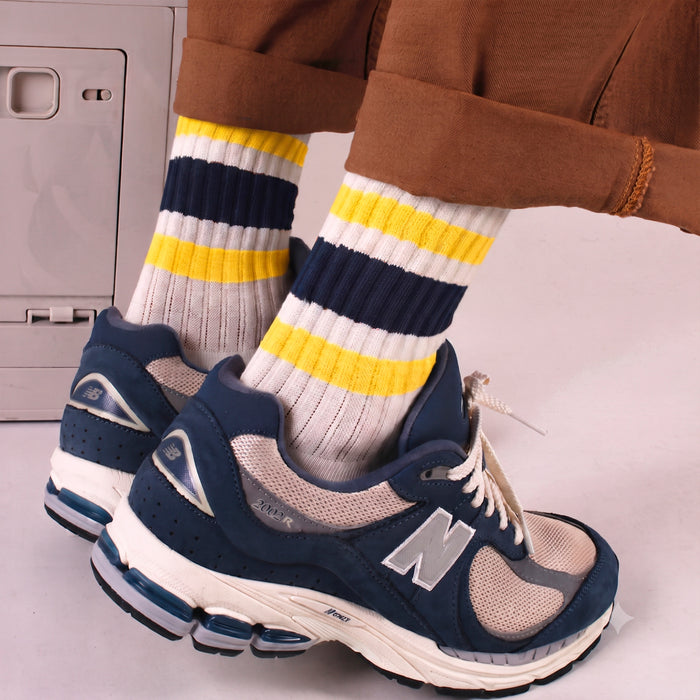 Calcetines Blancos con Rayas Negro y Amarillo