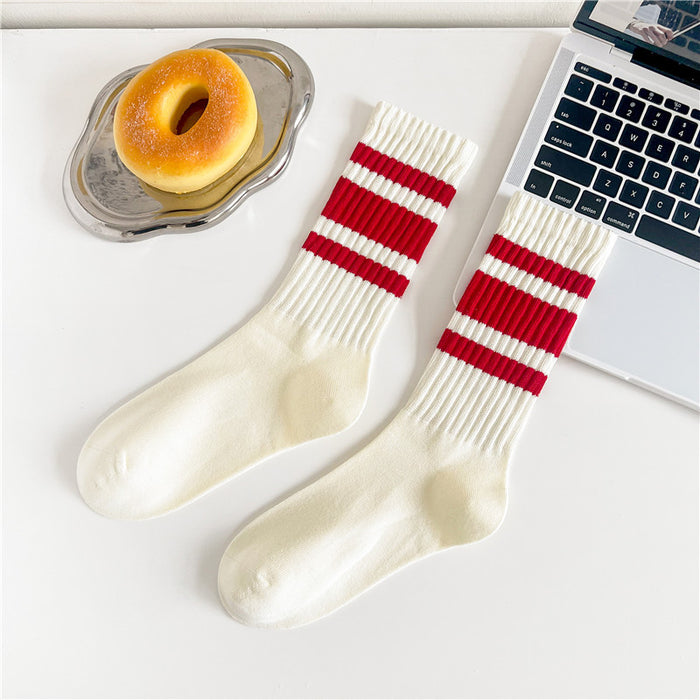 Calcetines Blancos con Rayas Rojas