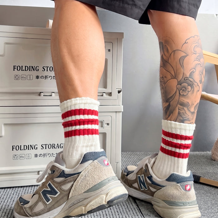 Calcetines Blancos con Rayas Rojas