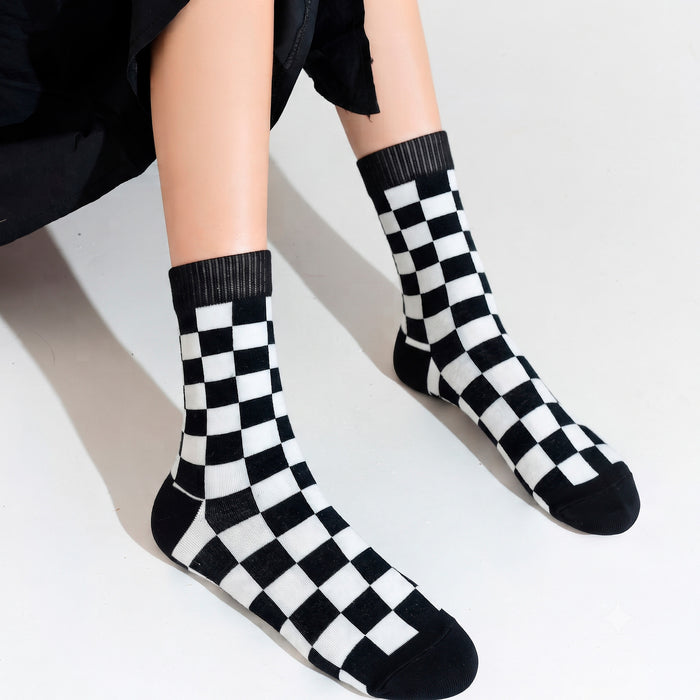 Calcetines Cuadrados Negros y Blancos