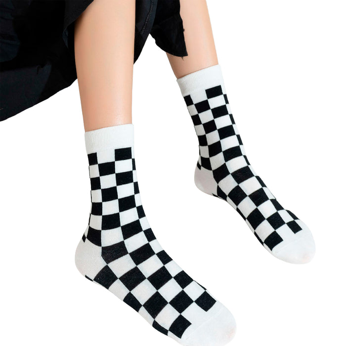 Calcetines Cuadrados Blancos y Negros