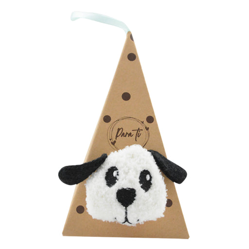 calcetin de toalla perro blanco con manchas negras invierno
