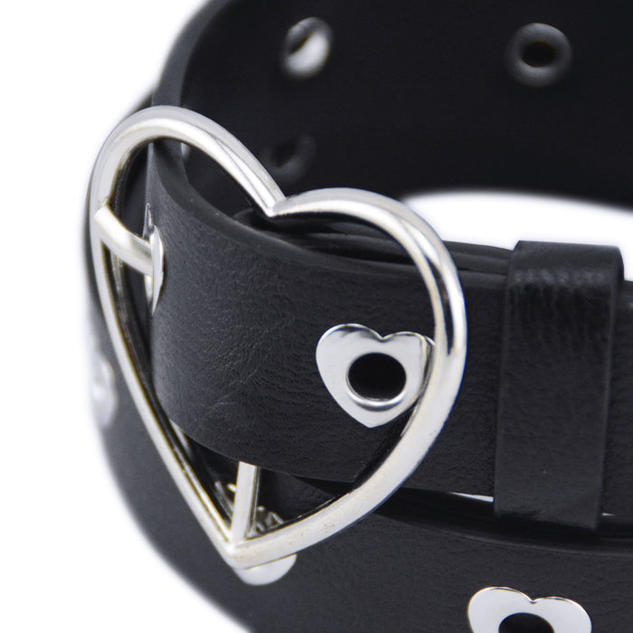 cinturon sintetico negro tachas corazones 3355-1