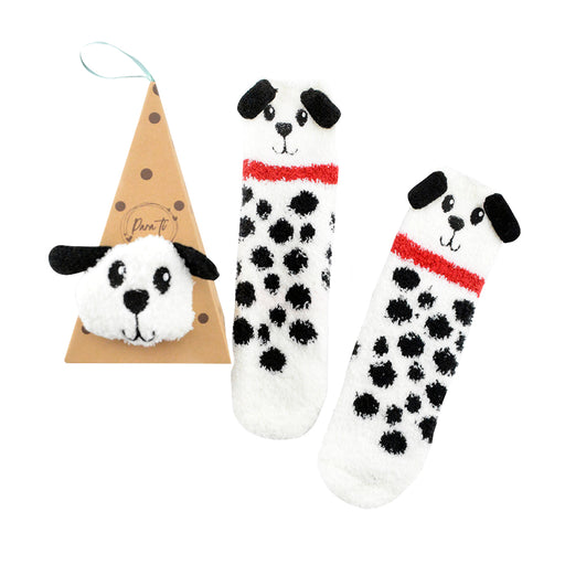 portada calcetin de toalla perro blanco con manchas negras invierno